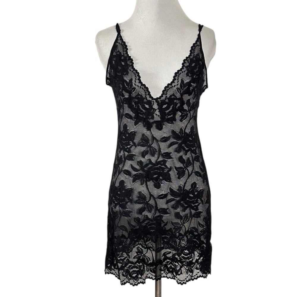 Vintage Y2K 2001 Victoria's Secret Dainty Black Lace Slip Dress Chemise Small